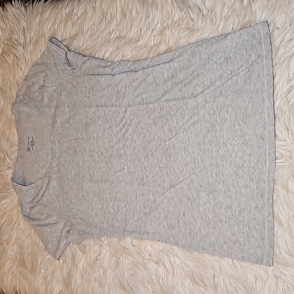 No Boundaries Gray Lightweight Tee – Size Large (Juniors)